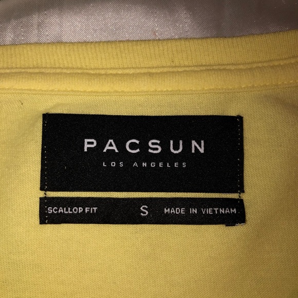 Pacsun T-shirt - Picture 2 of 2